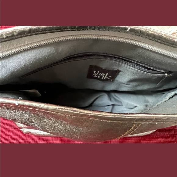 The Sak Metallic Gold-Silver Pig Leather Shoulder Bag - Picture 9 of 10